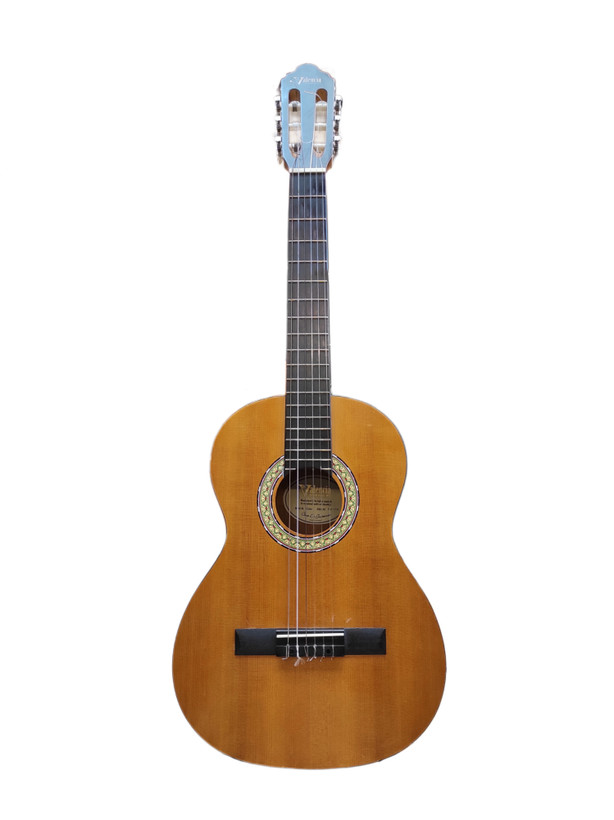 گیتار 3/4کلاسیک valencia